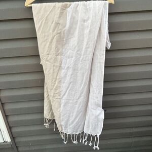 New Gentleman Farmer Scarf Wrap White Tan 100% Cotton Fringe nwt